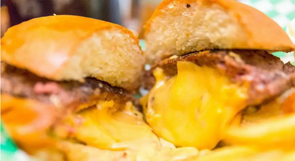 Jucy Lucy – A Cheeseburger with a Twist