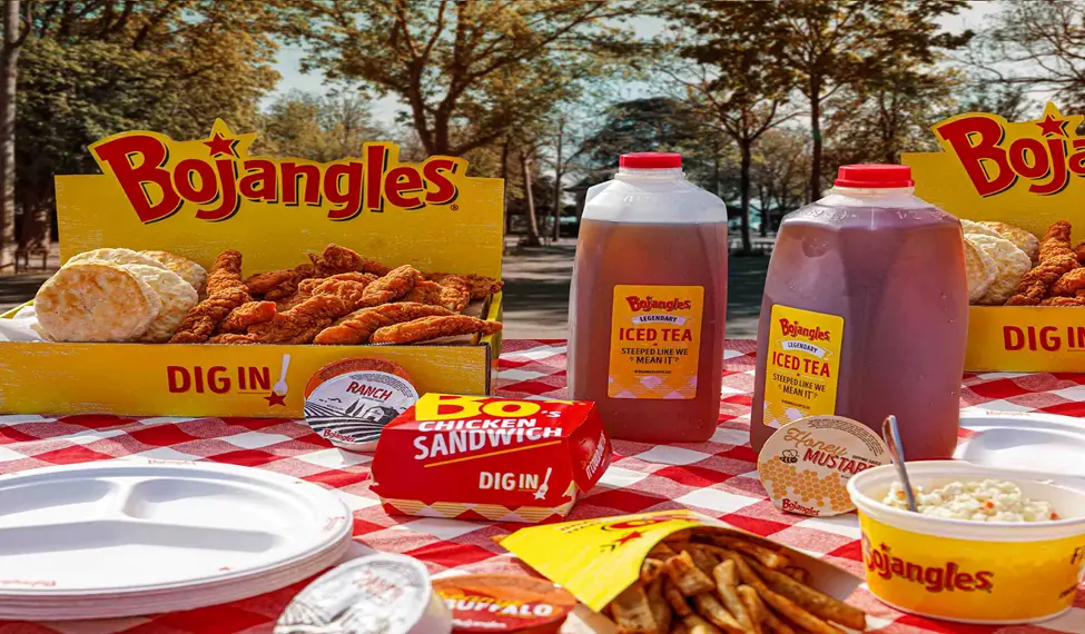 Does Bojangles serve lunch all day?