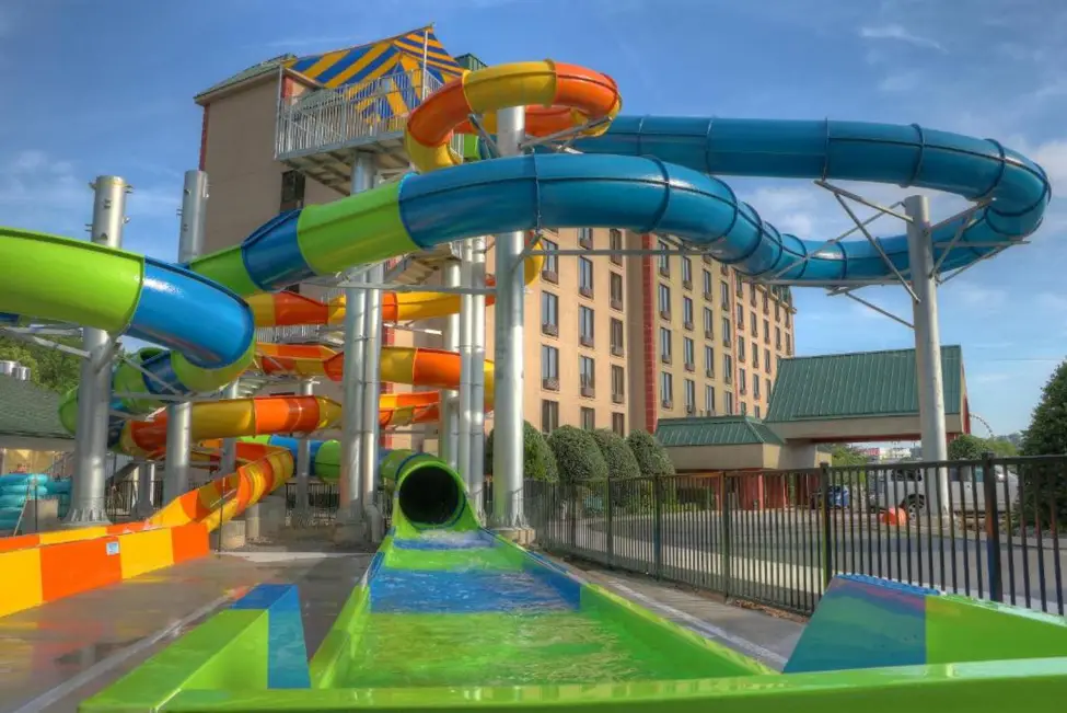 10. Country Cascades Waterpark Resorts [2Star Hotel]